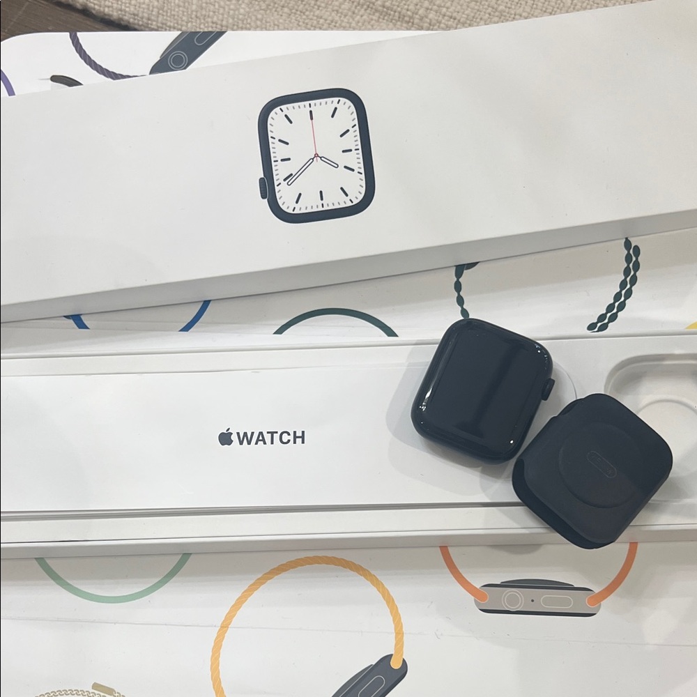 NEW Apple Watch Series 7 , 45 mm GPS + Cellular